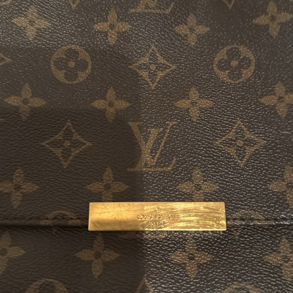 Louis Vuitton favorite - Picture 2 of 7